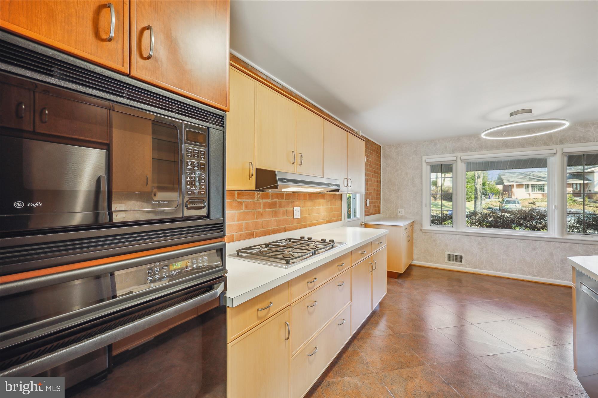 REGENCY ESTATES - Residential