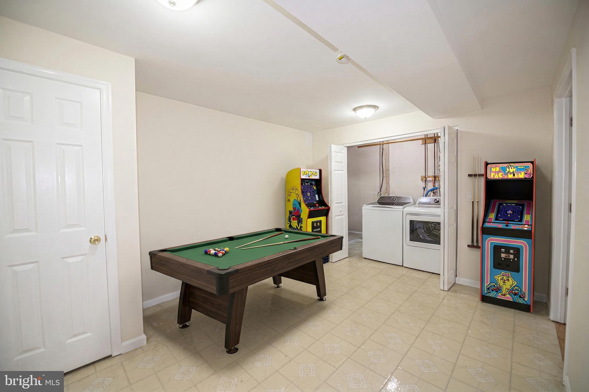 OLNEY SQUARE - Residential