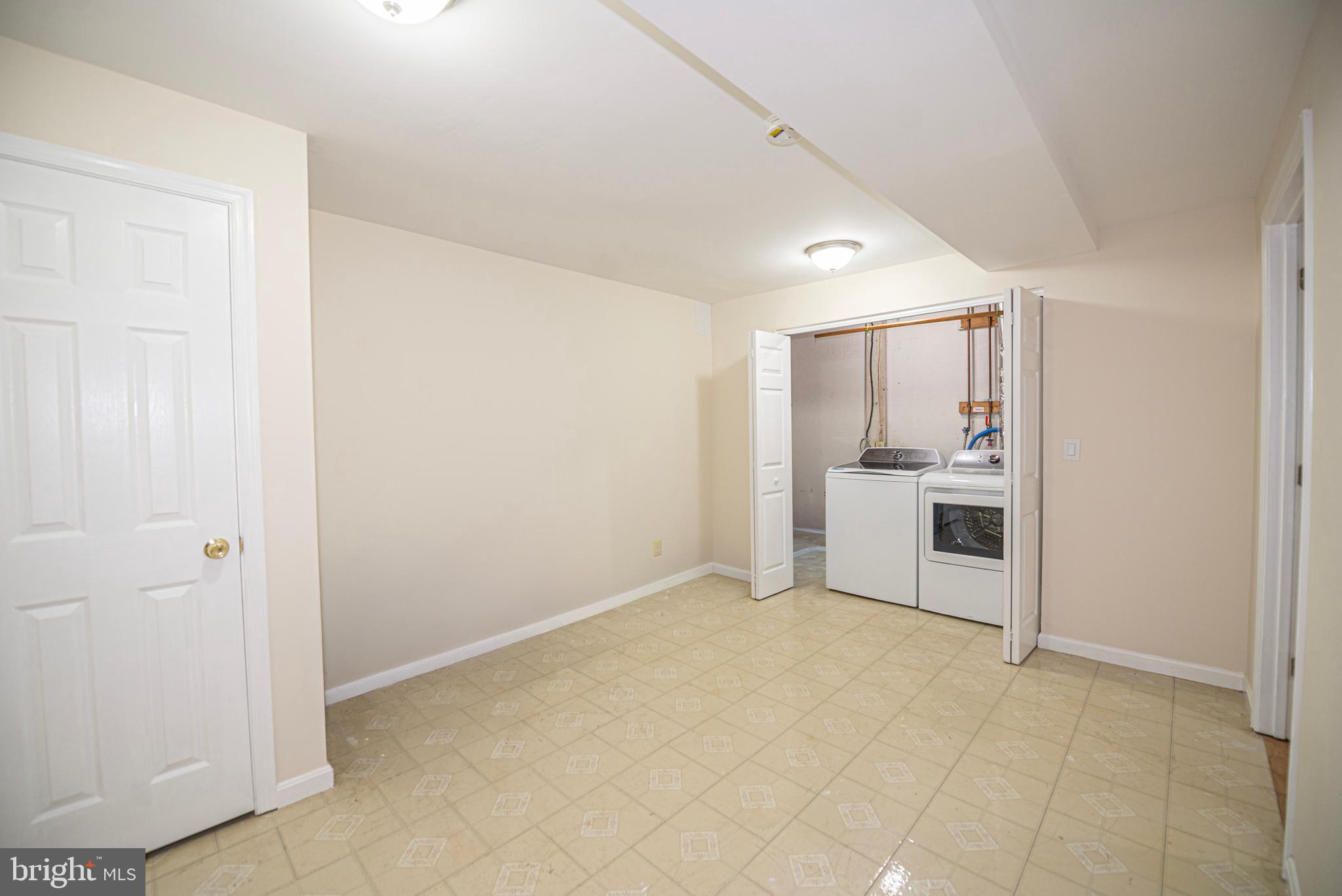 OLNEY SQUARE - Residential