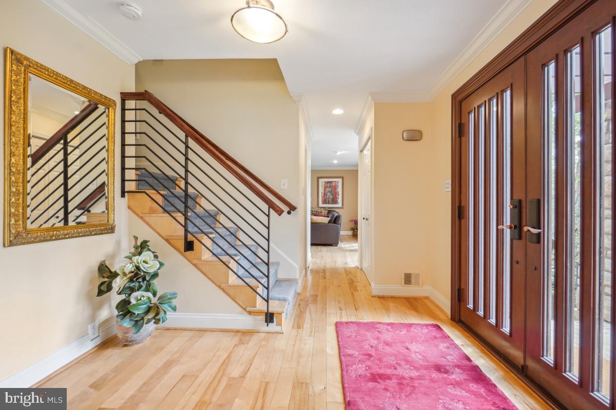 7709 MARY CASSATT DRIVE
