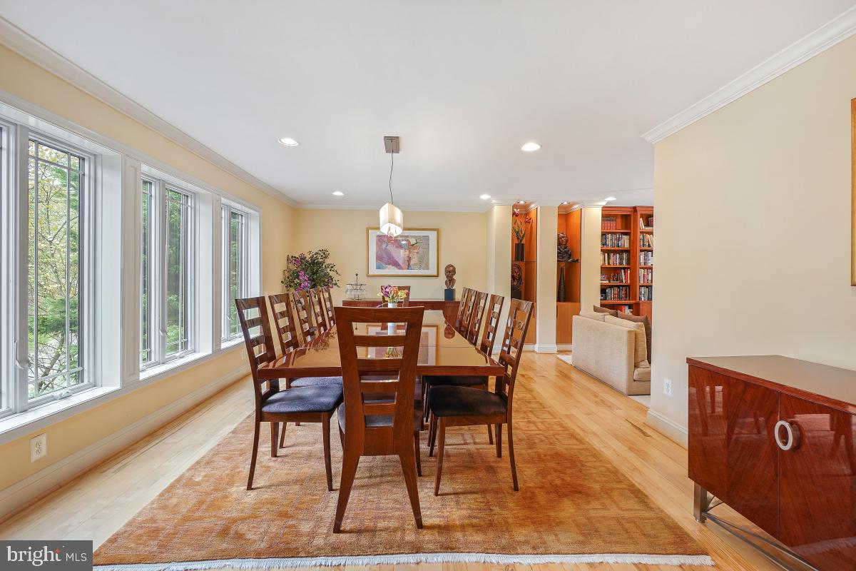 7709 MARY CASSATT DRIVE