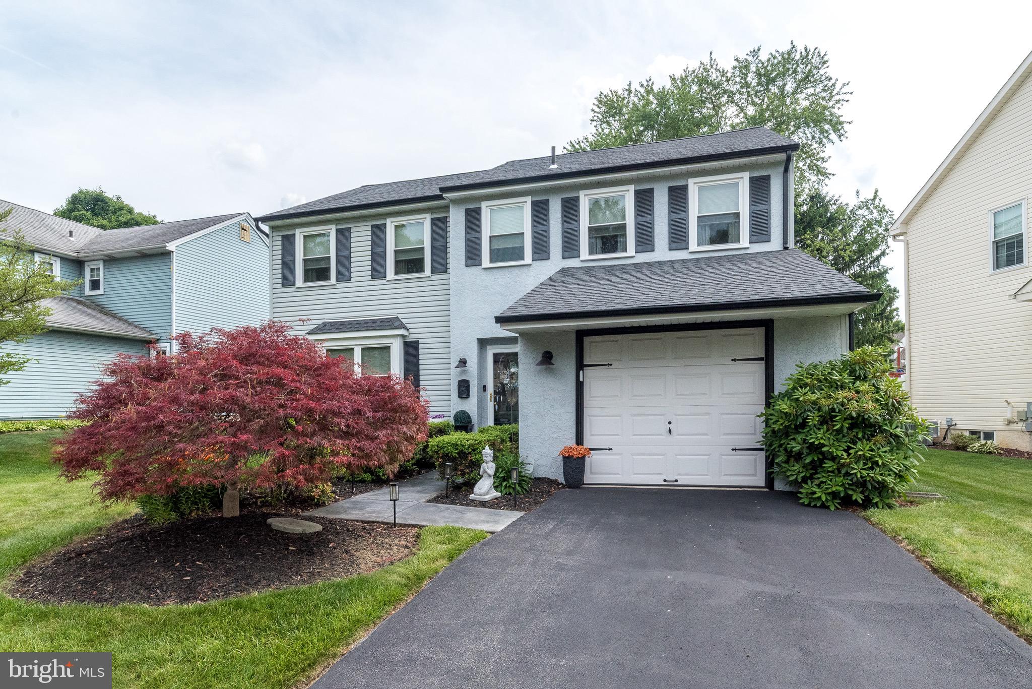 5 PEBBLE DRIVE
