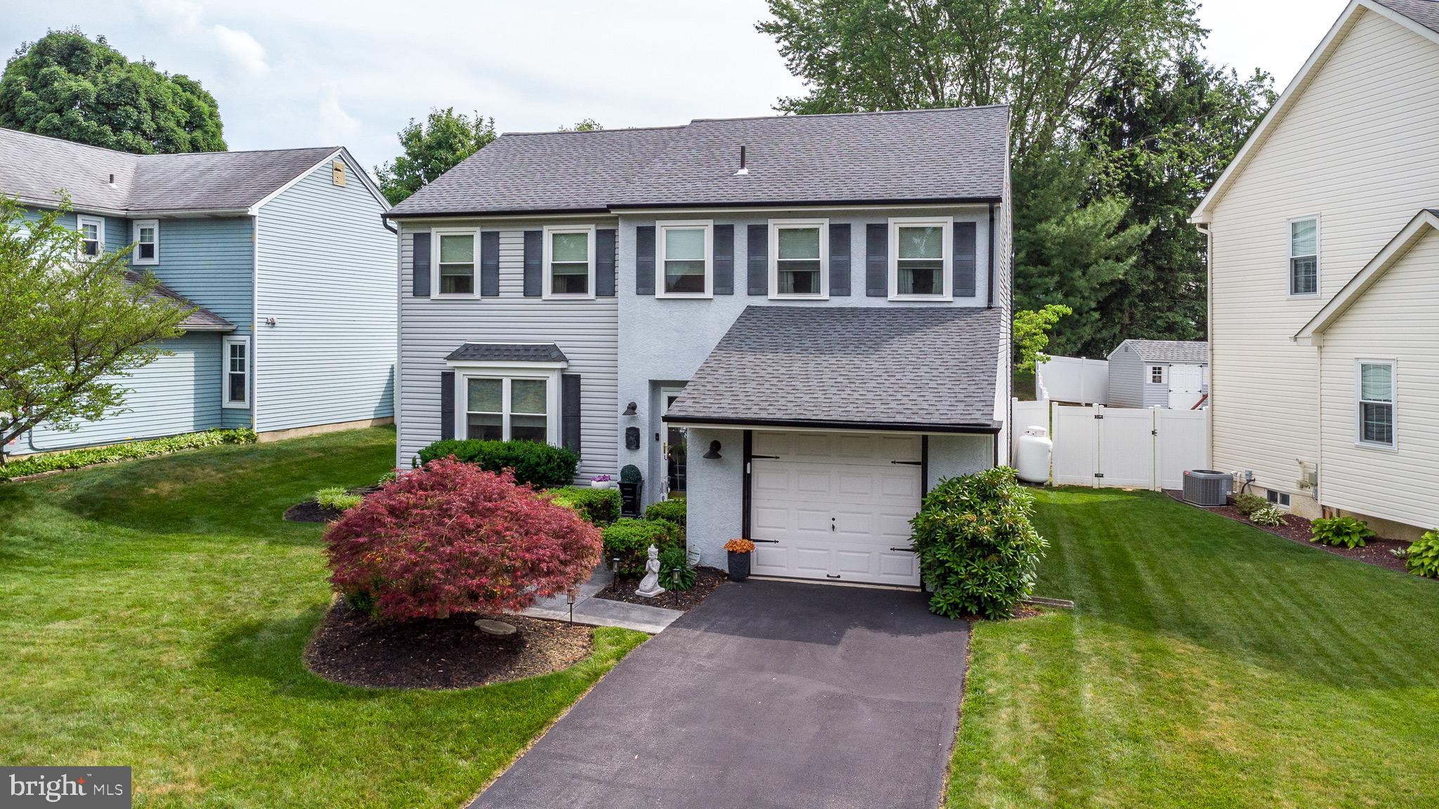 5 PEBBLE DRIVE