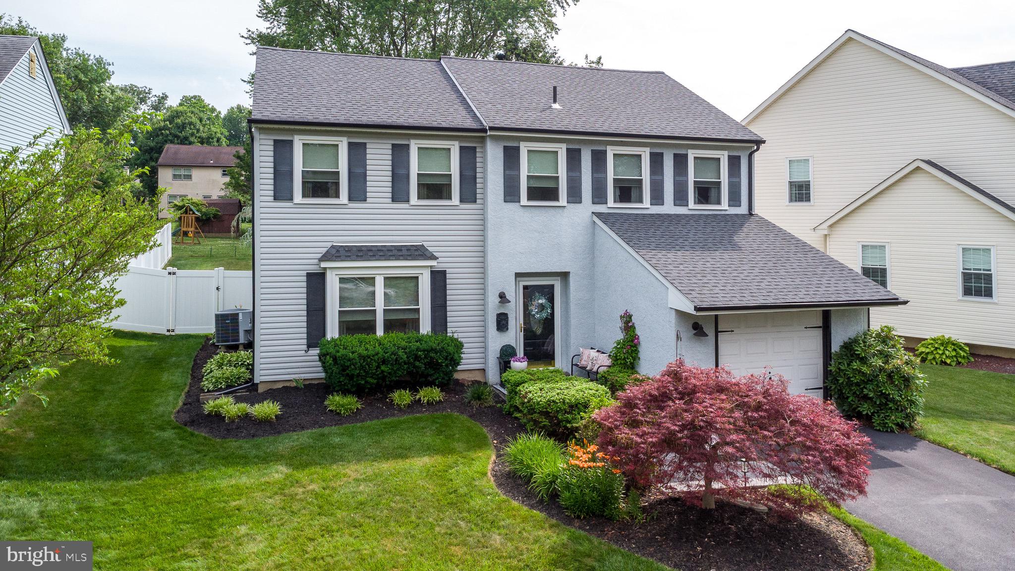 5 PEBBLE DRIVE