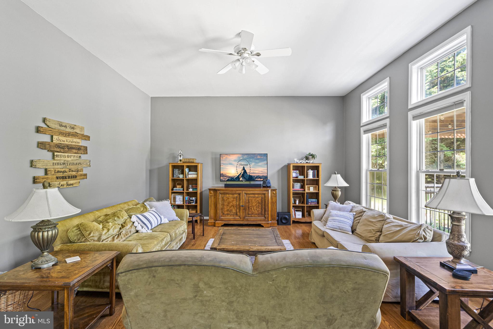 OAKMONT MANOR - Residential