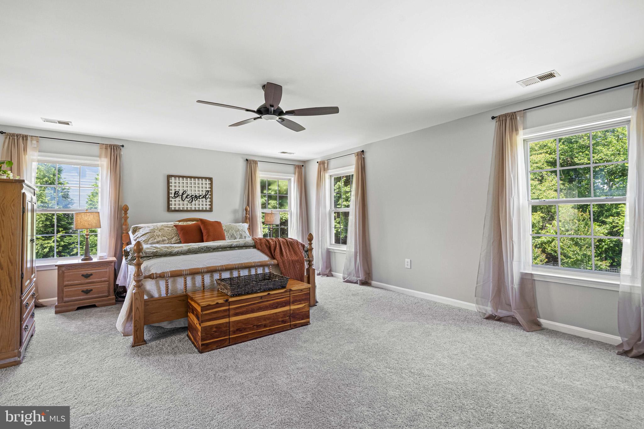 OAKMONT MANOR - Residential