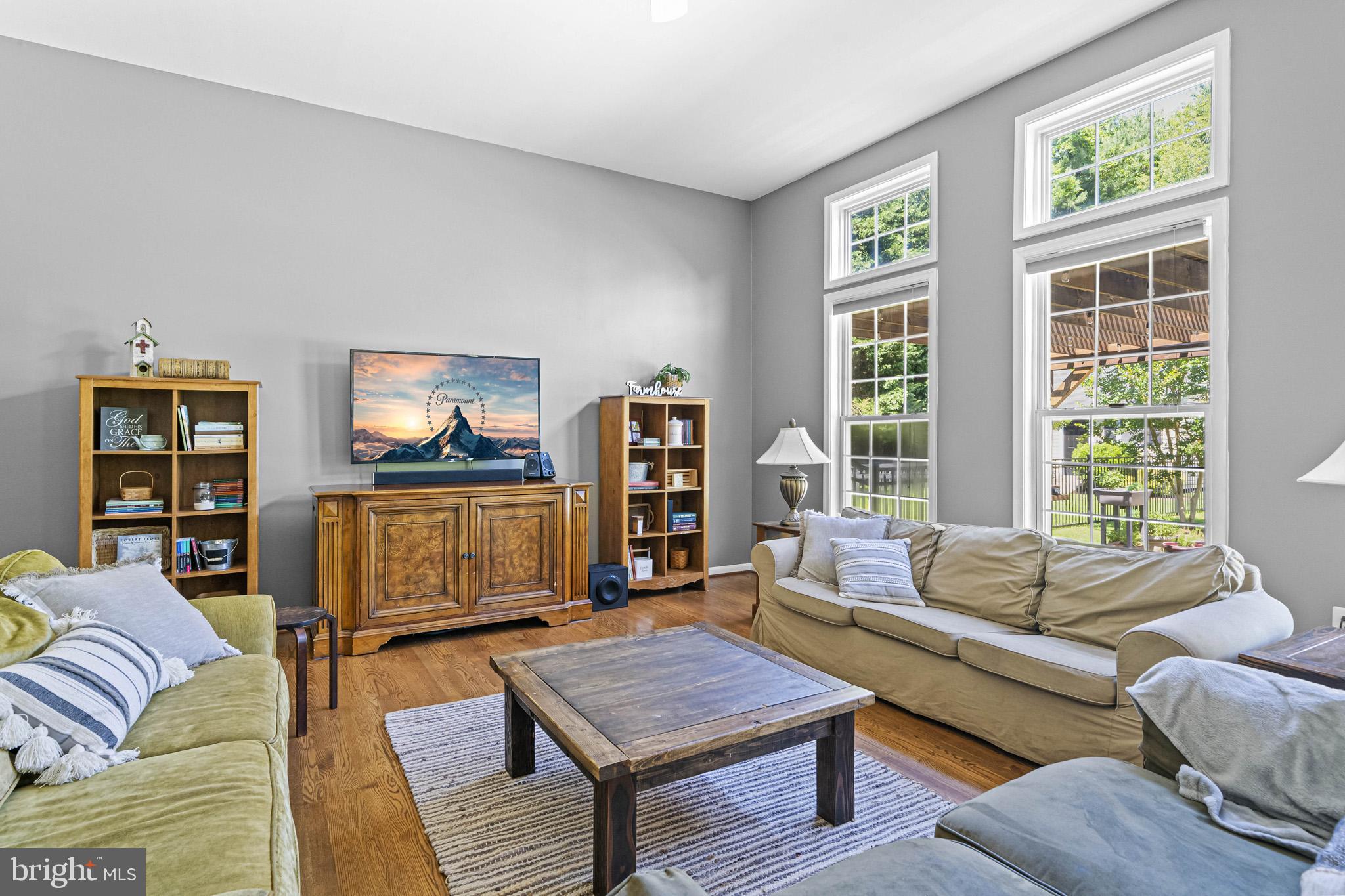 OAKMONT MANOR - Residential