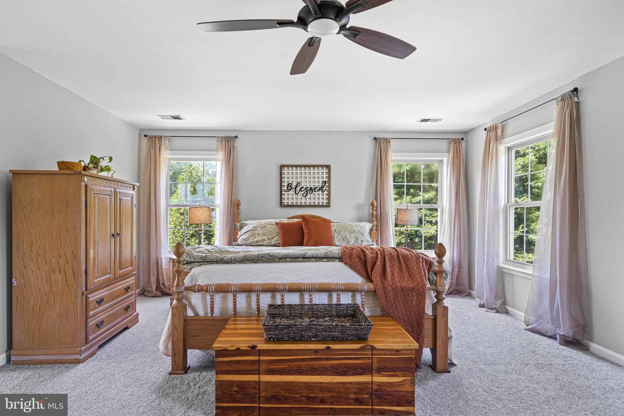 OAKMONT MANOR - Residential