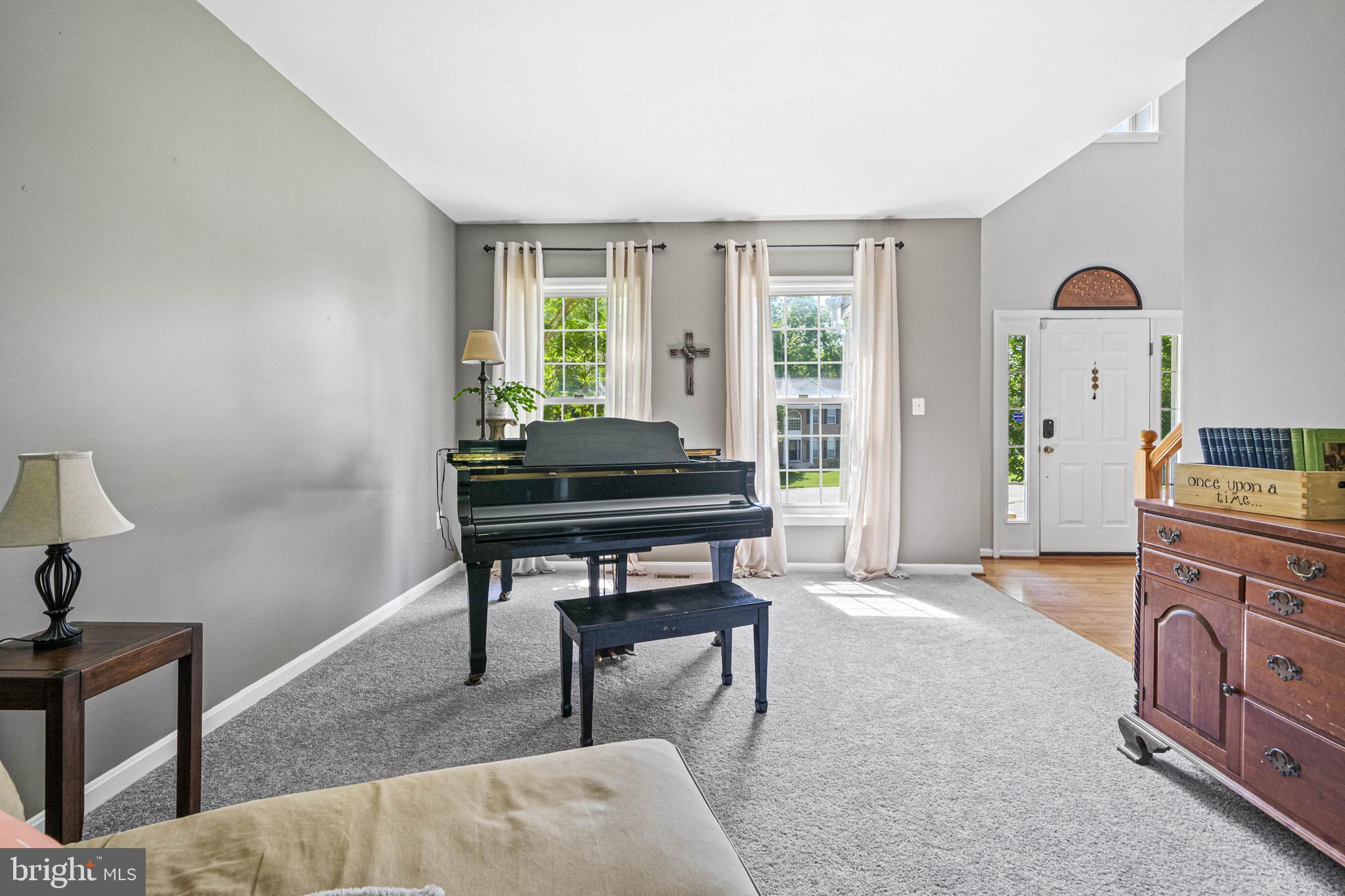 OAKMONT MANOR - Residential