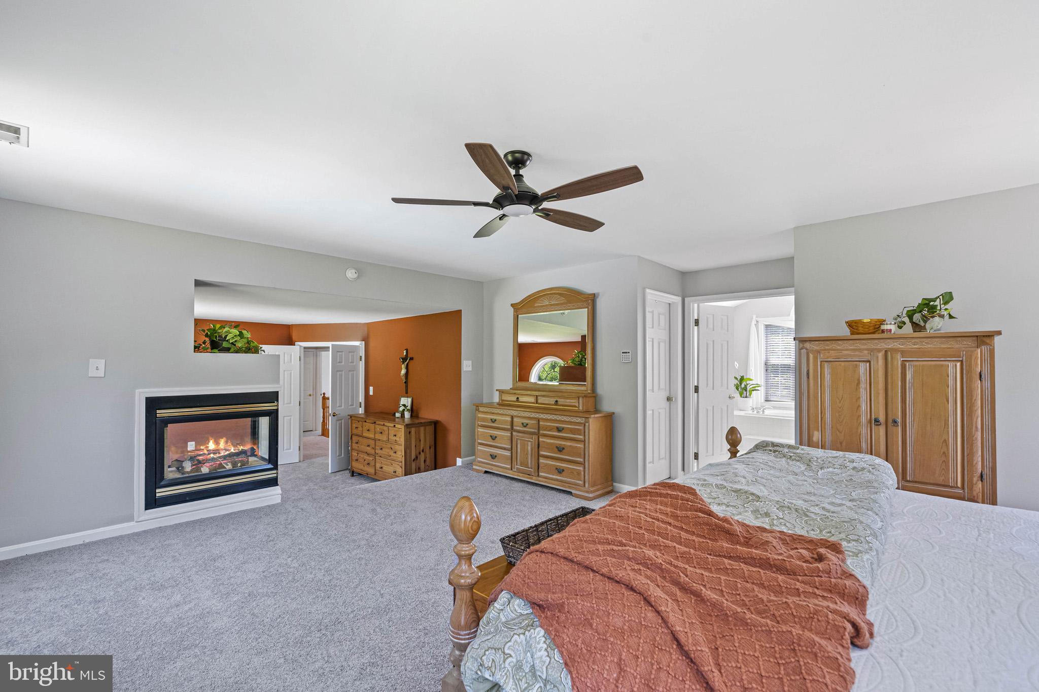 OAKMONT MANOR - Residential