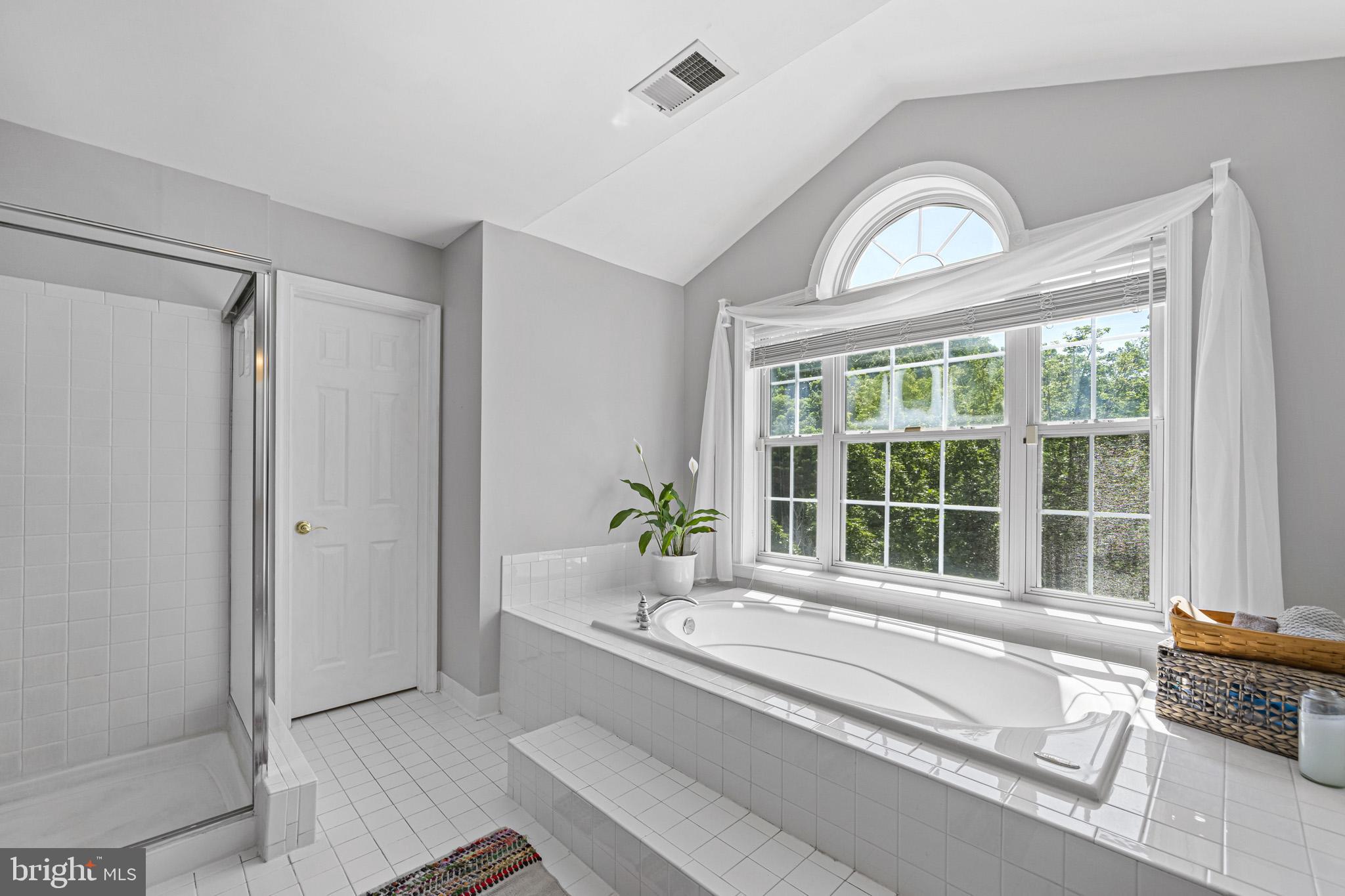 OAKMONT MANOR - Residential