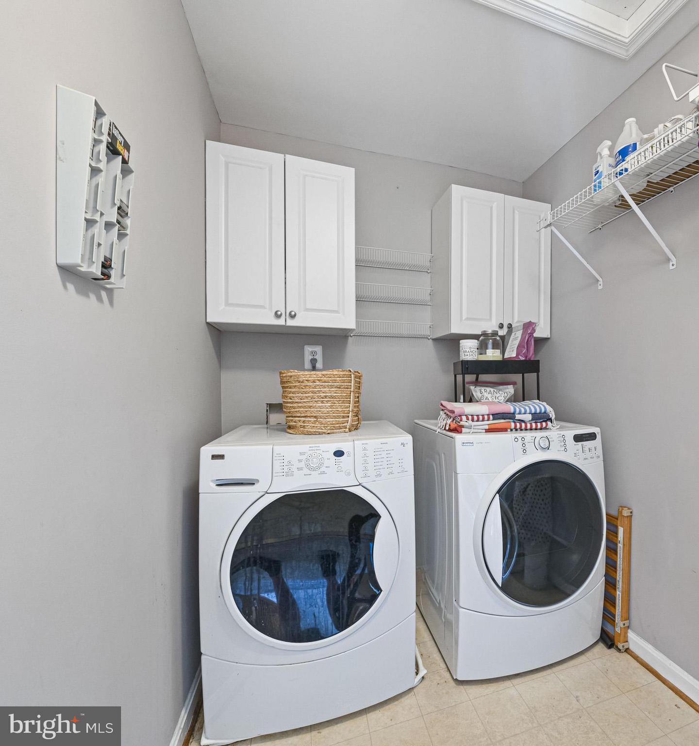 OAKMONT MANOR - Residential