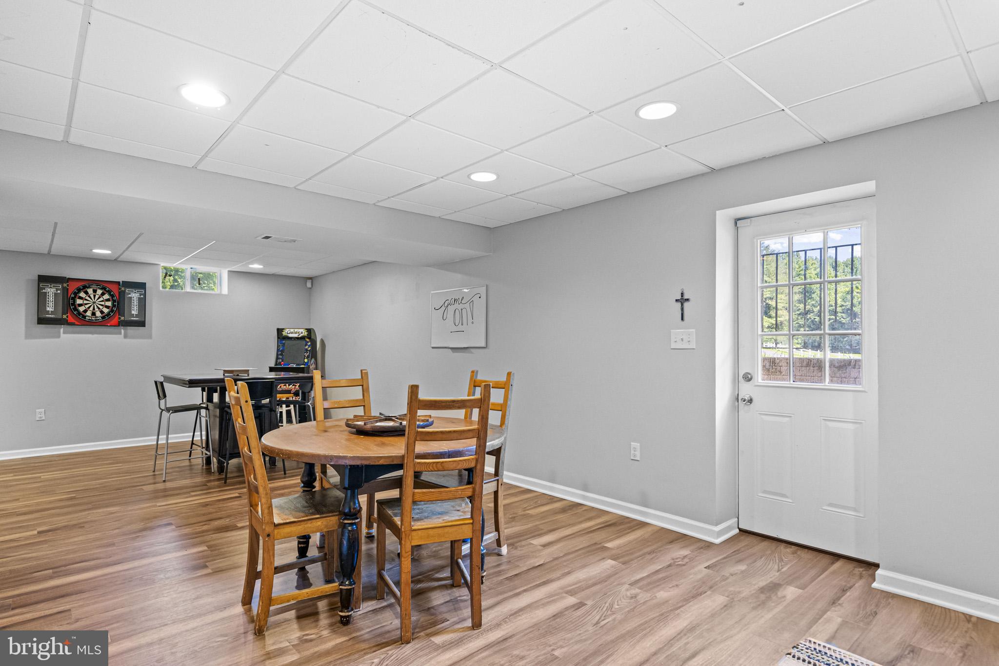 OAKMONT MANOR - Residential