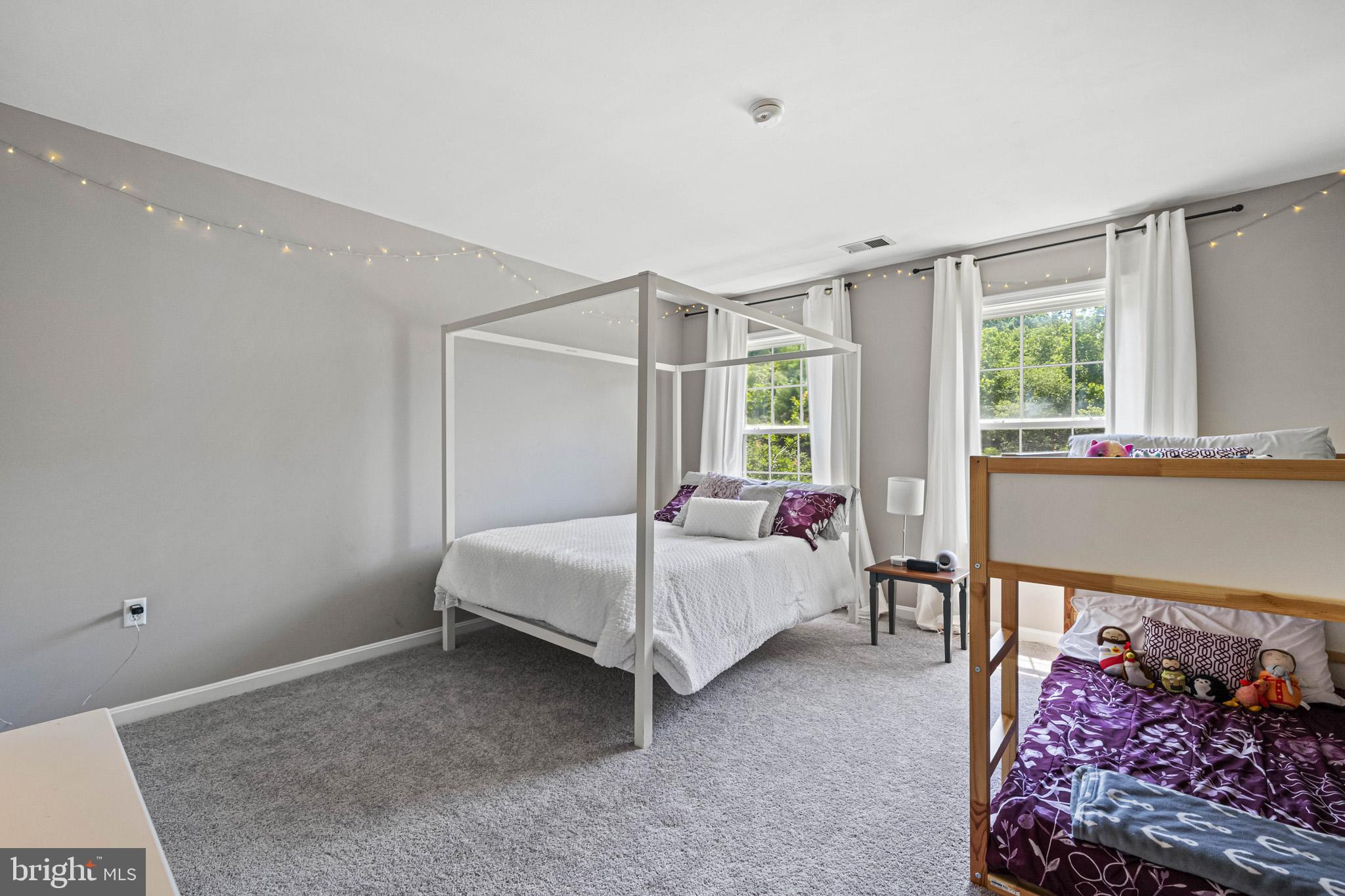 OAKMONT MANOR - Residential