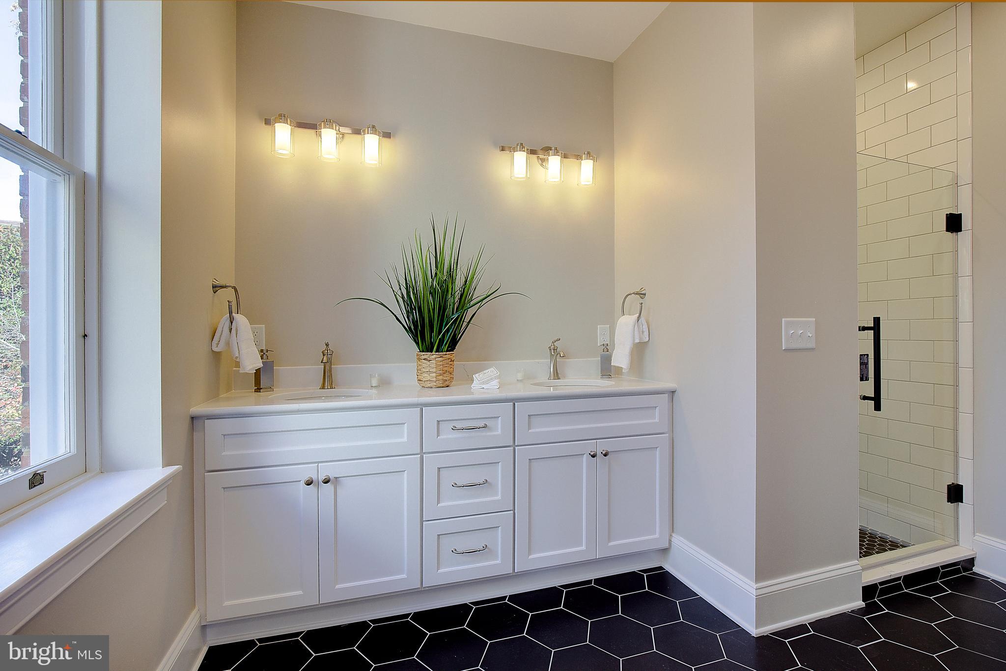 HISTORIC DISTRICT - Residential