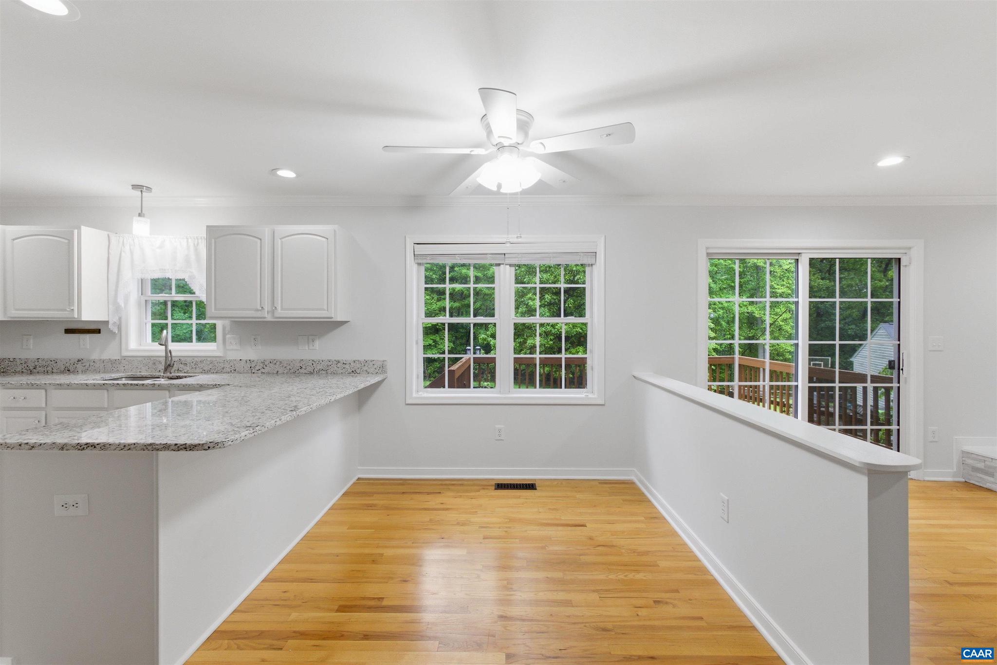 DEER LAKE ESTATES - Residential