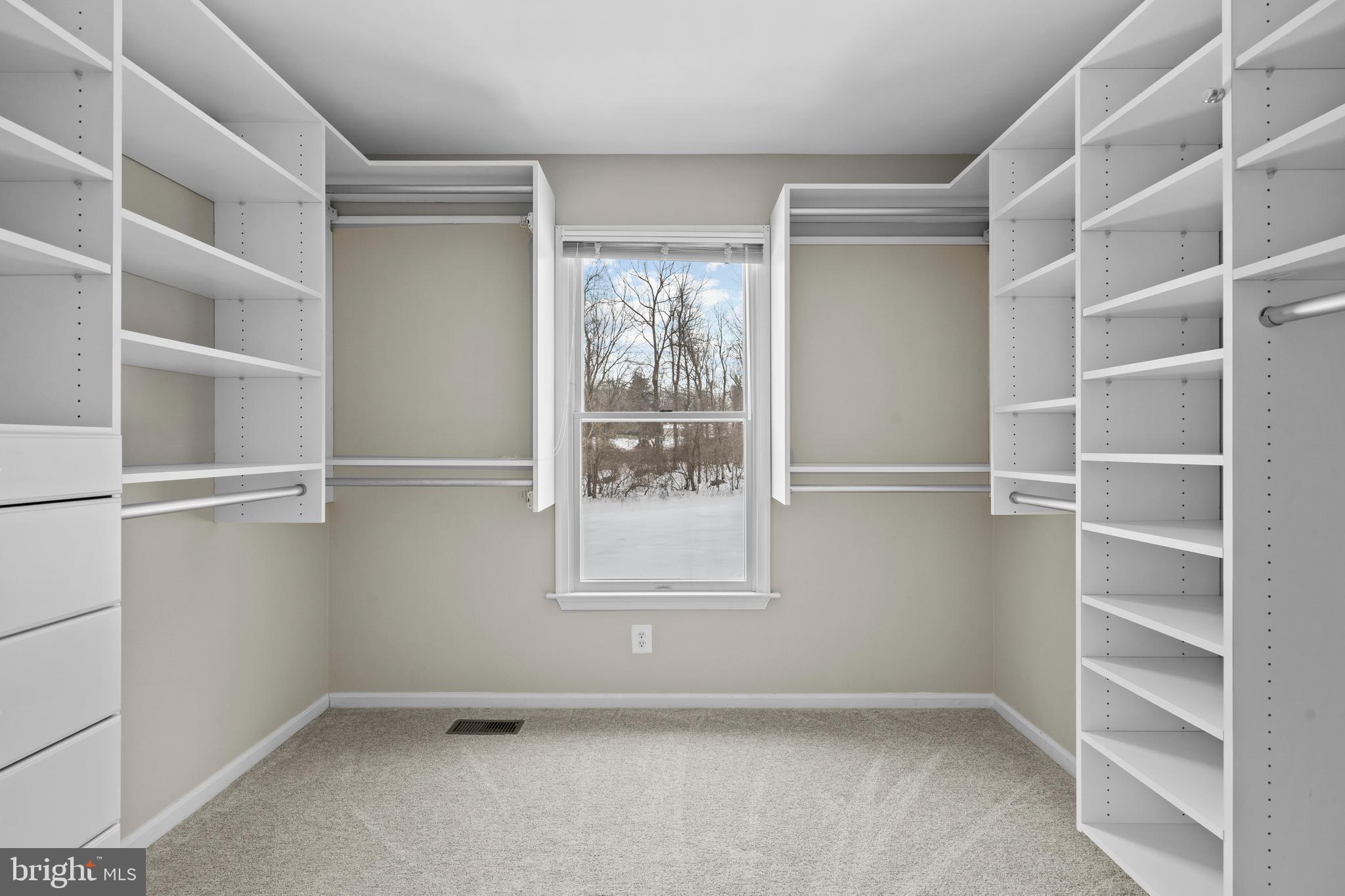 BROOKSIDE MANOR ES - Residential