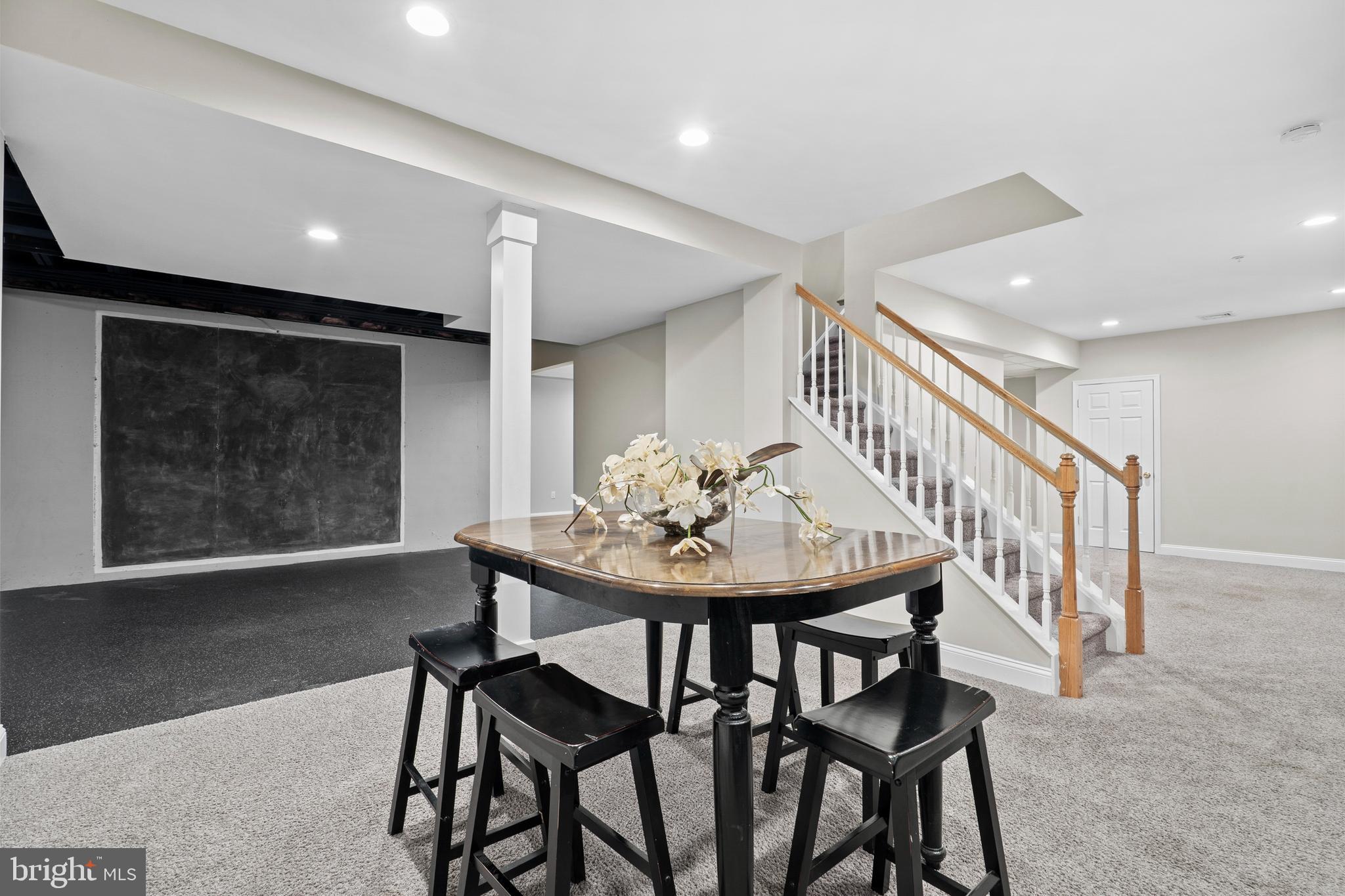 BROOKSIDE MANOR ES - Residential