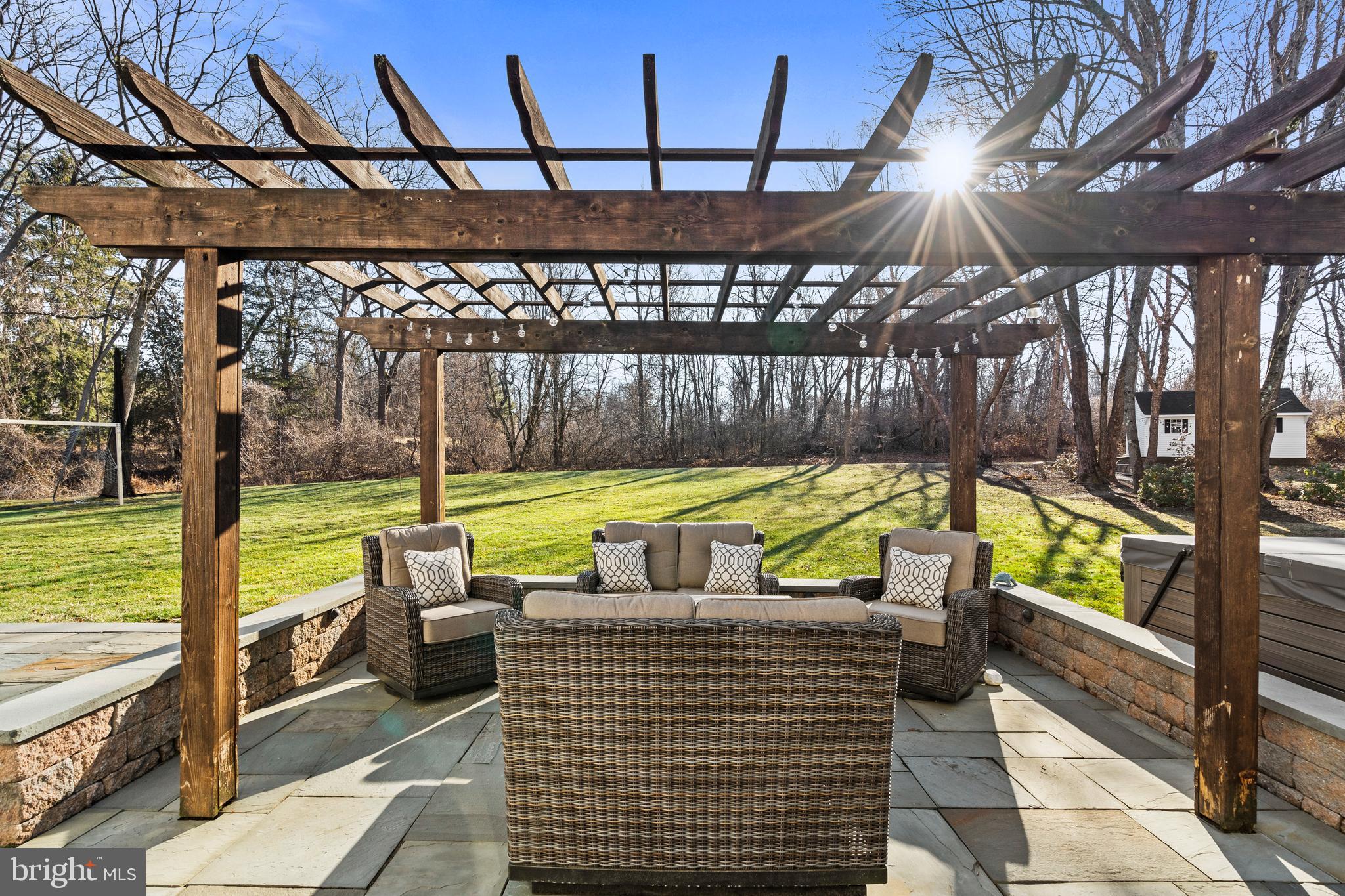 BROOKSIDE MANOR ES - Residential