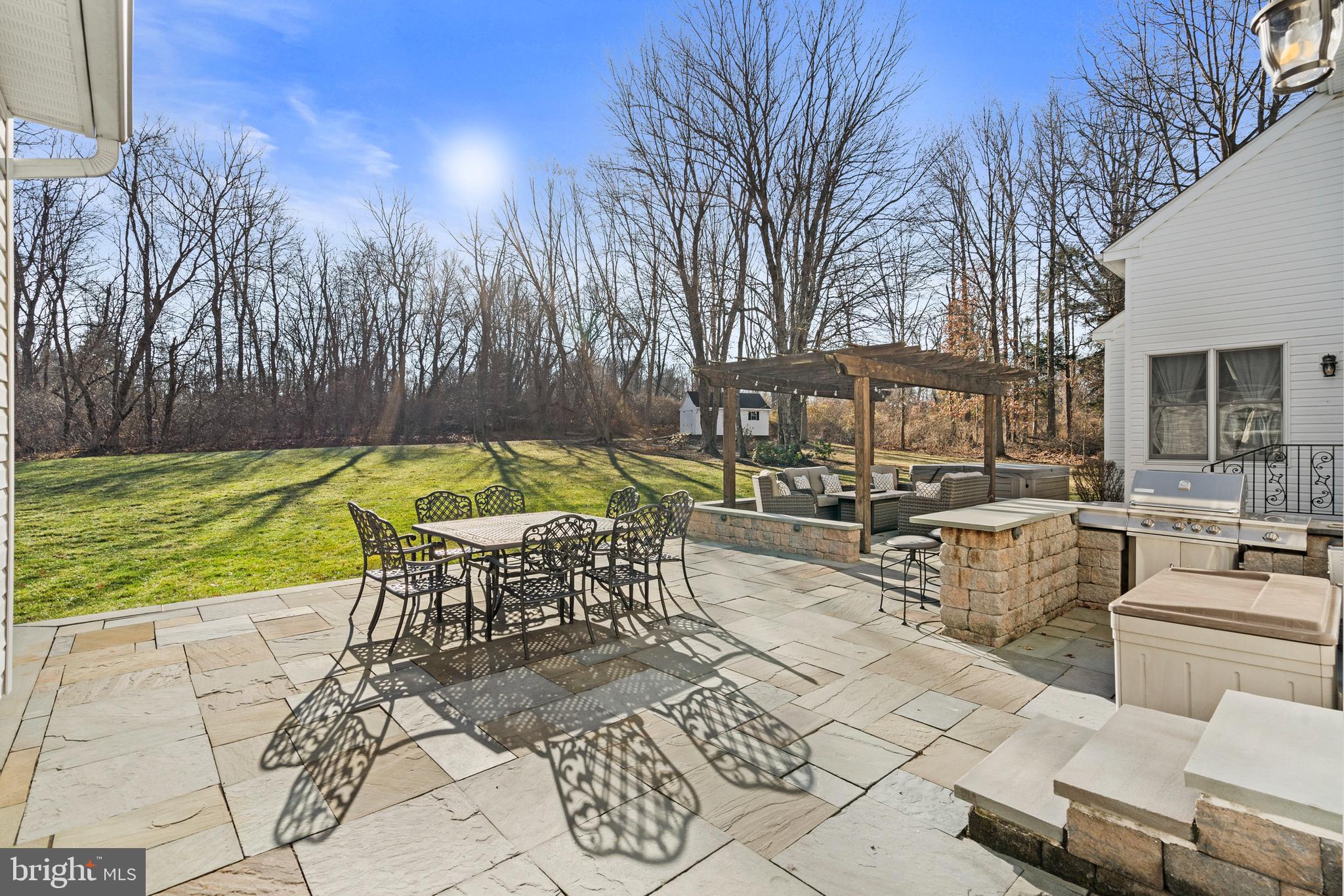 BROOKSIDE MANOR ES - Residential