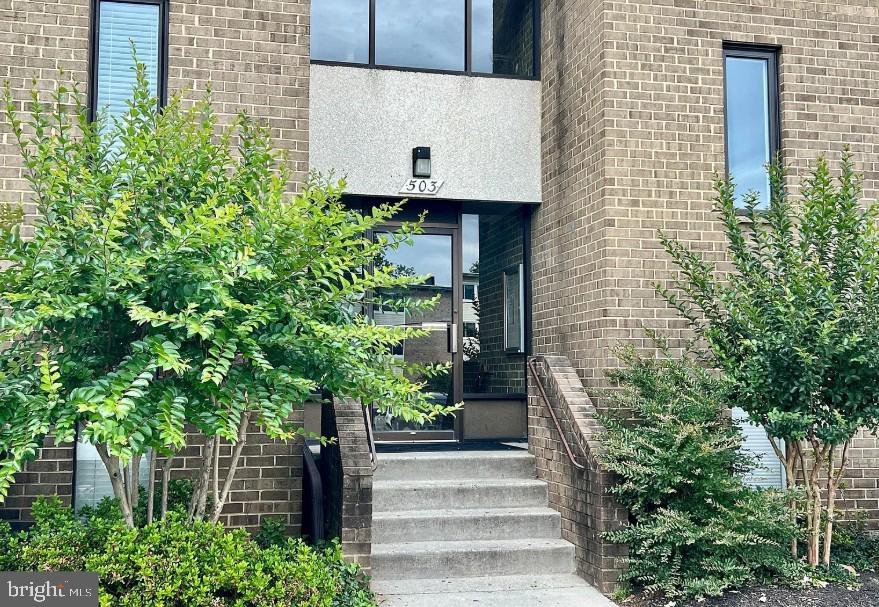 JEFFERSON MEWS - Residential