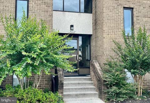 Property photo of 503 Florida Avenue 203, Herndon, VA 20170