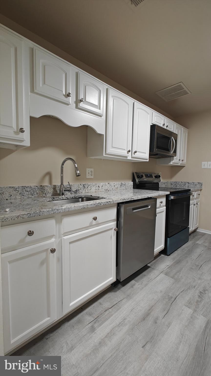 JEFFERSON MEWS - Residential