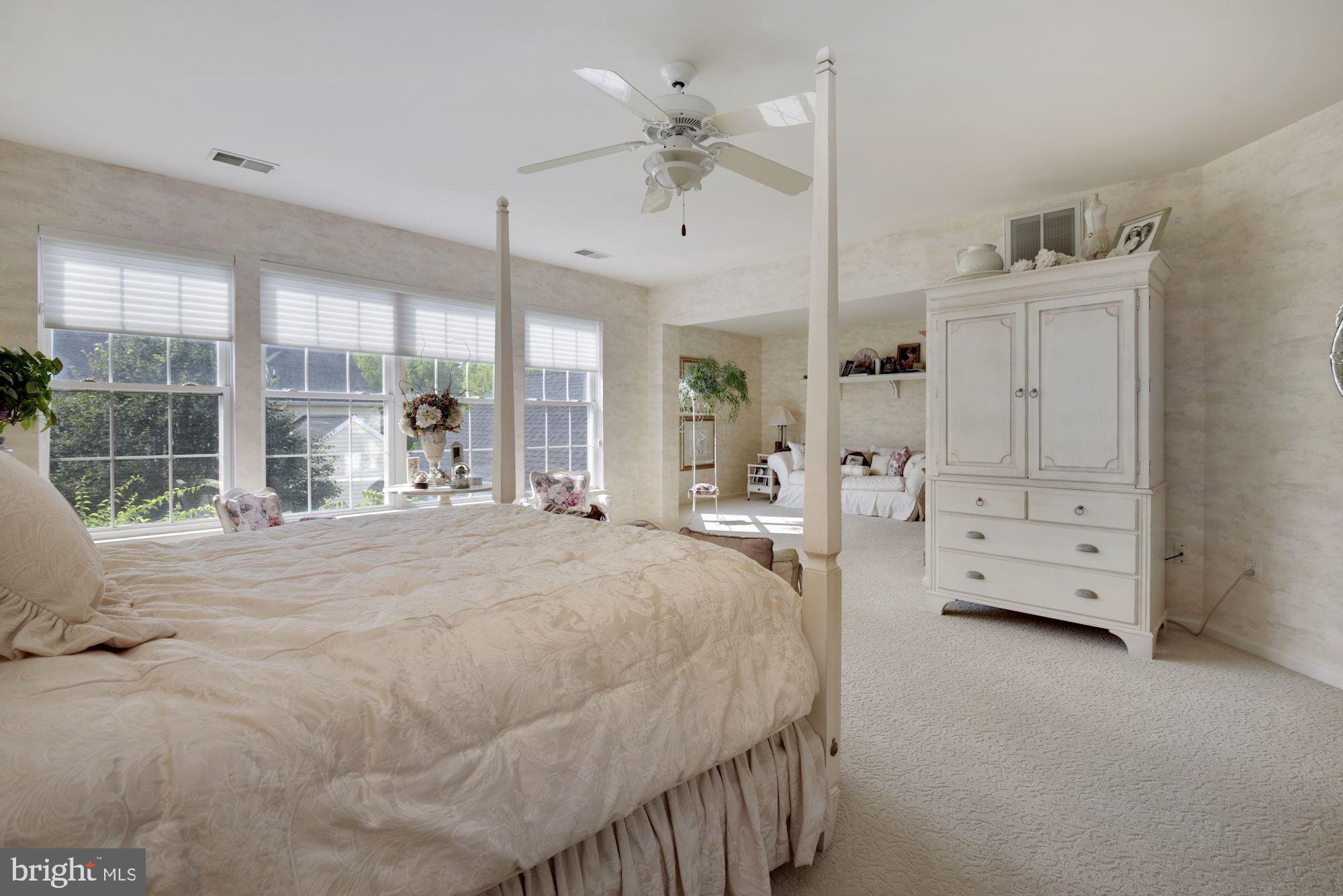 KING FARM WATKINS POND - Residential