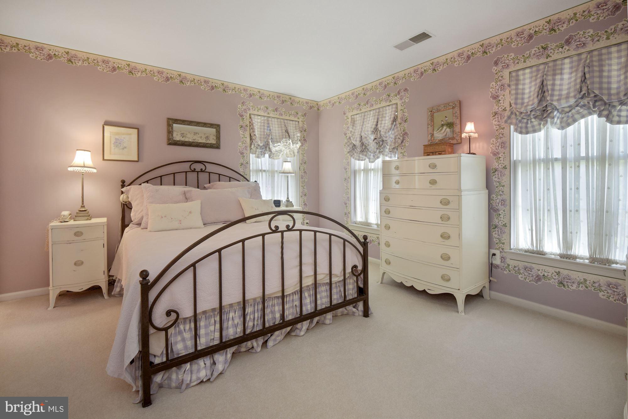 KING FARM WATKINS POND - Residential