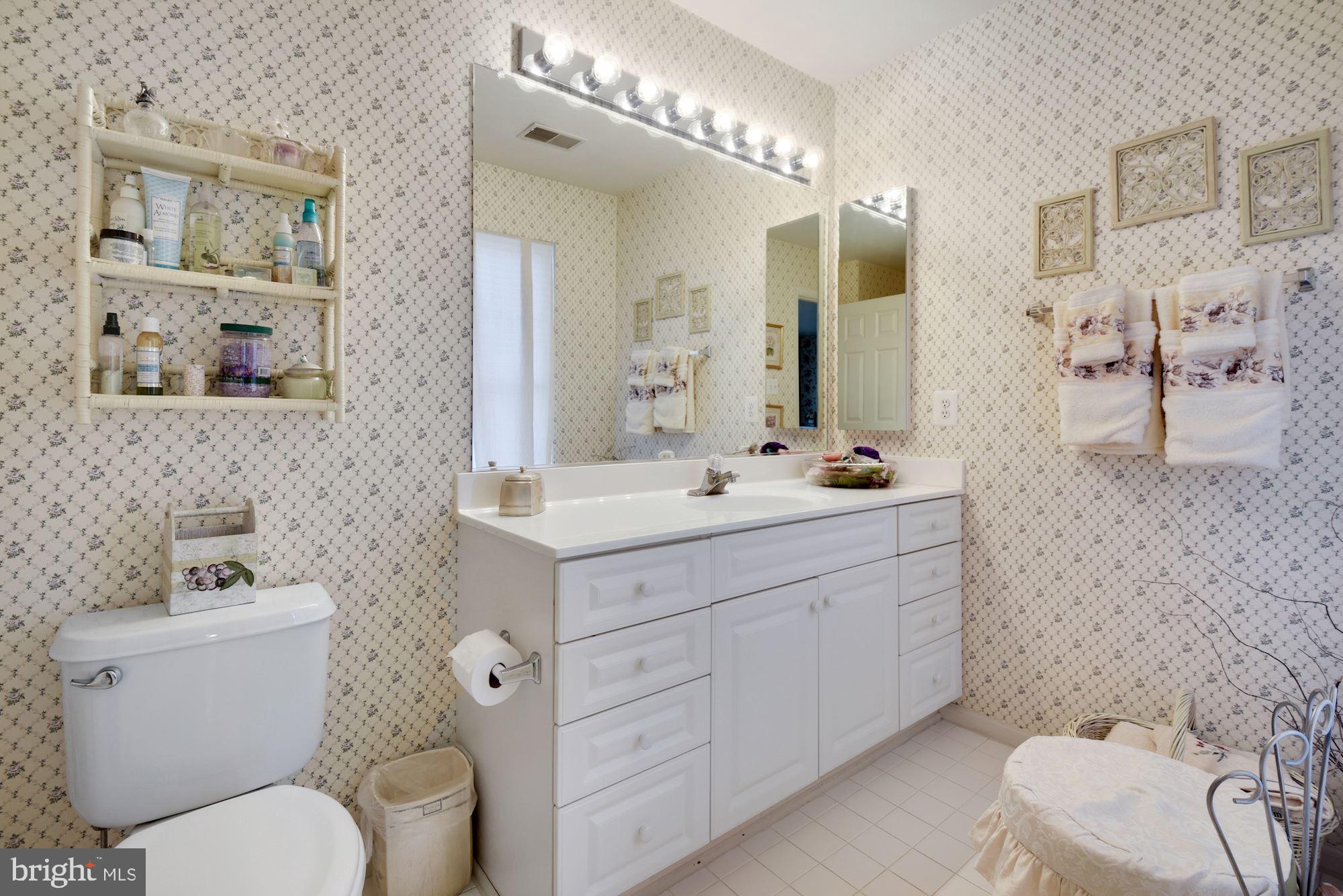 KING FARM WATKINS POND - Residential