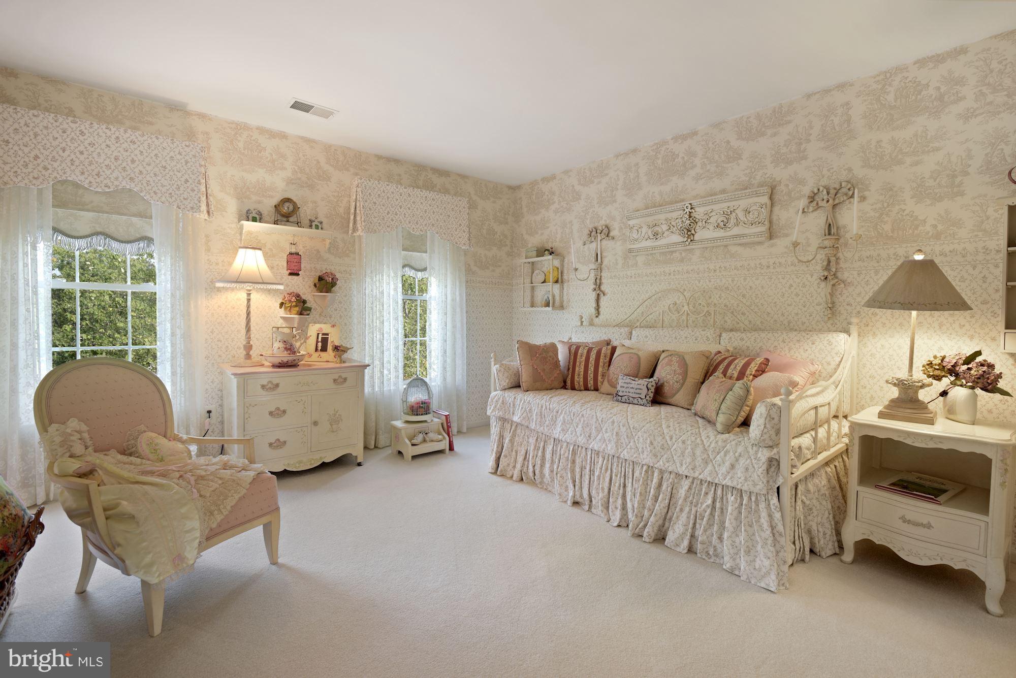 KING FARM WATKINS POND - Residential