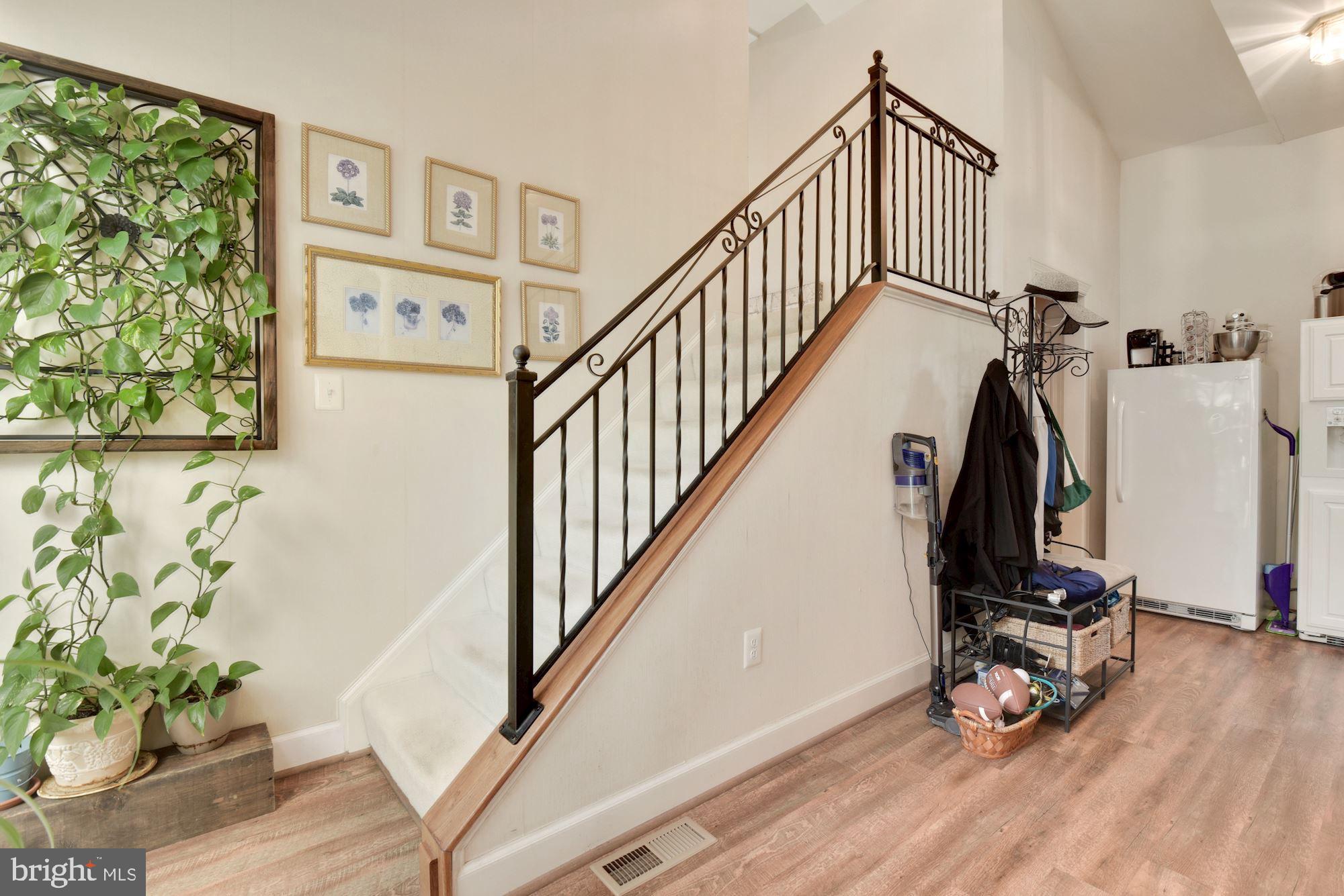 KING FARM WATKINS POND - Residential