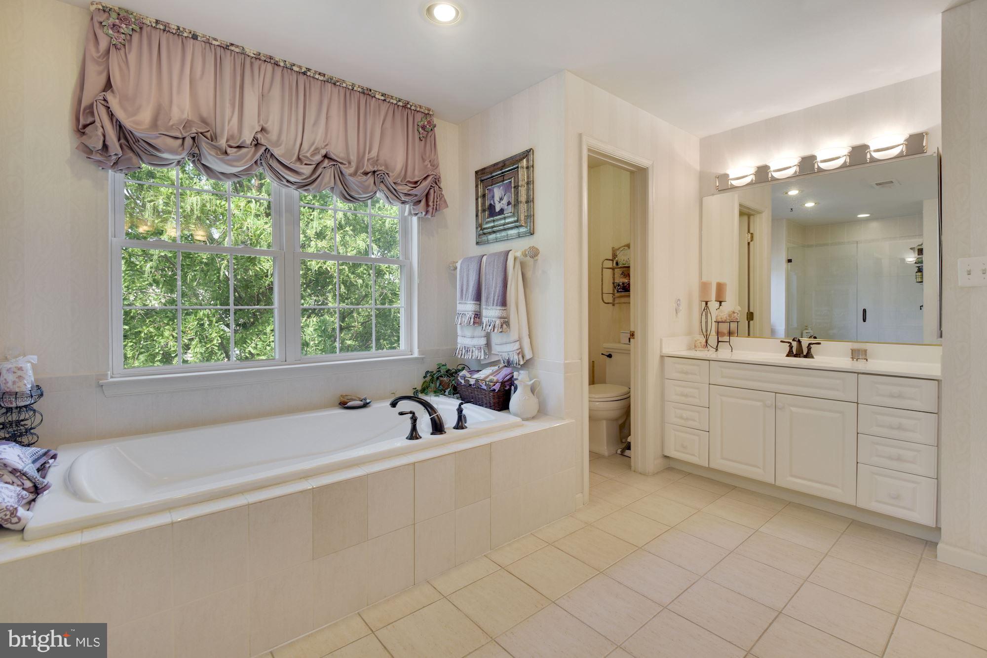 KING FARM WATKINS POND - Residential