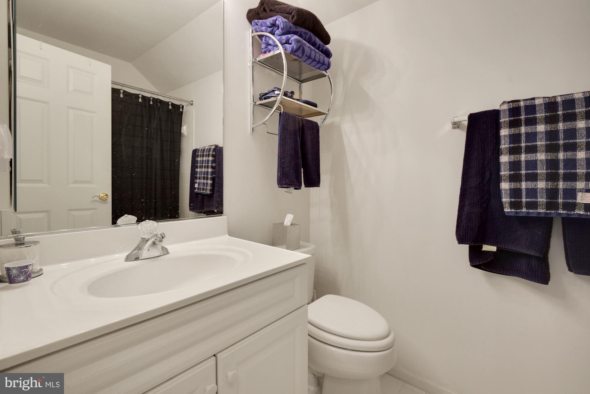 KING FARM WATKINS POND - Residential