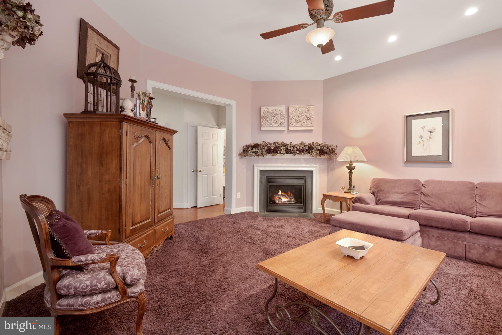 KING FARM WATKINS POND - Residential