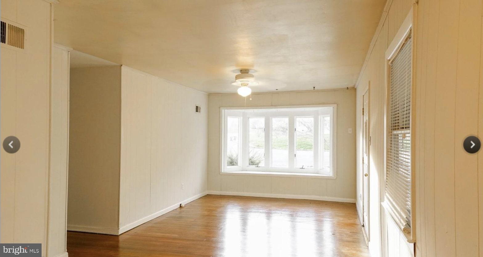 PIMMIT HILLS - Residential Lease