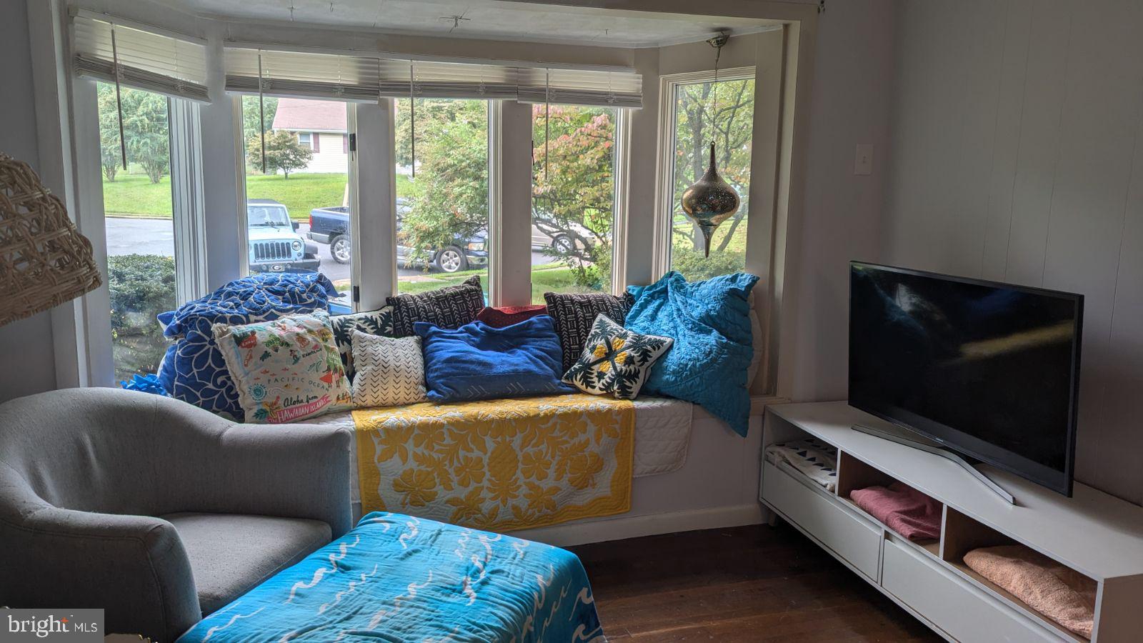 PIMMIT HILLS - Residential Lease