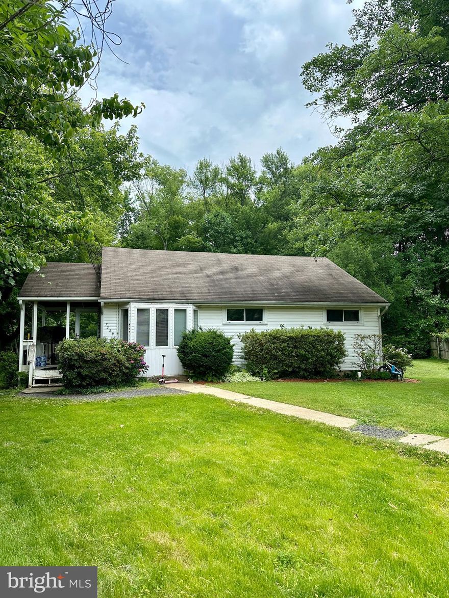 Quaint one story house in highly sought after Pimmit neighborhood. Amazing location very close to I-66 and 495. Short commute to Tysons, Falls Church, Merrifield and Arlington. Large, spacious and secluded yard great for using and entertaining. New furnace, updated appliances, very private lot and quiet cul-da-sac. Priced on the low end of single family rentals in Fairfax County. Apply soon!