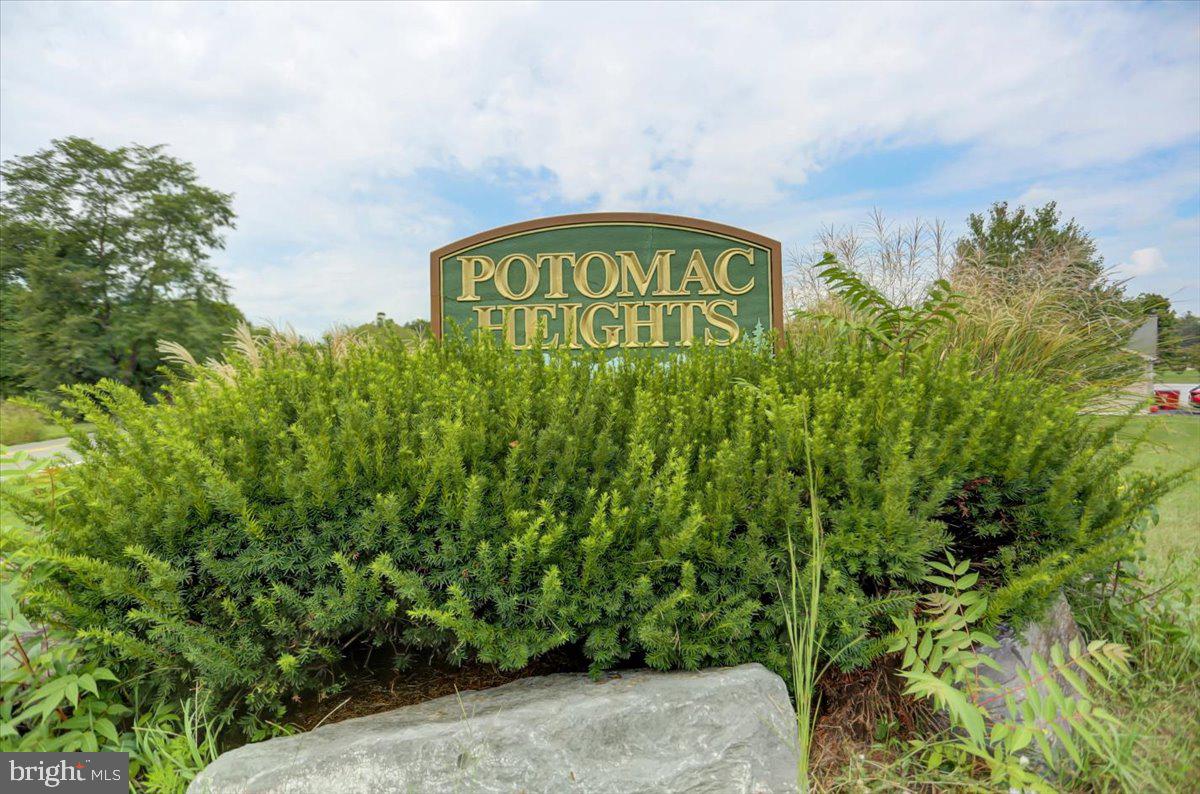 POTOMAC HEIGHTS - Residential
