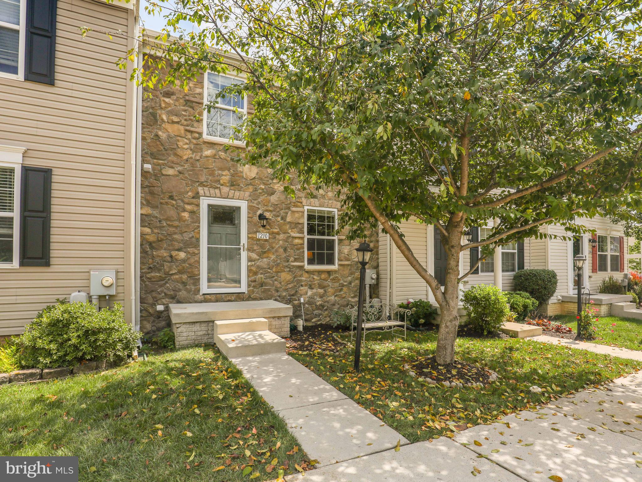 LAKELAND PLACE - Residential