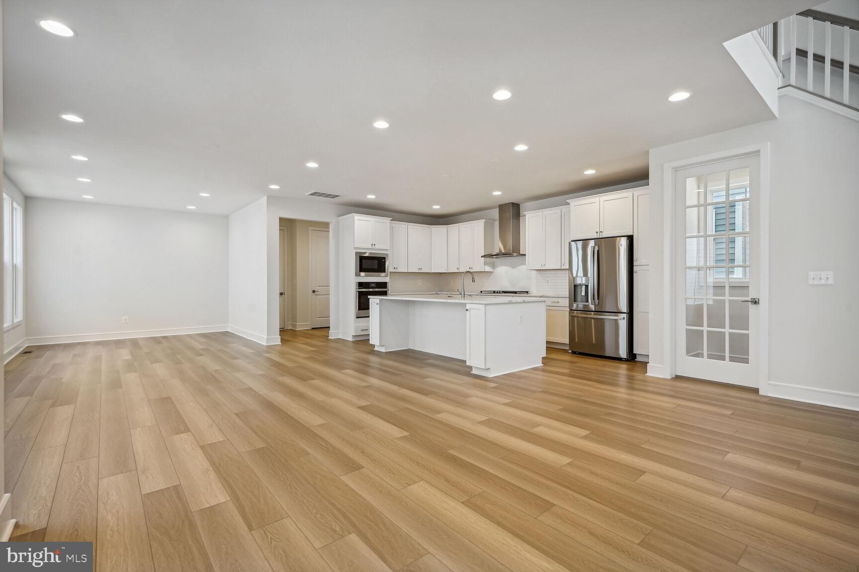 23115 GLENWOOD HEIGHTS CIRCLE