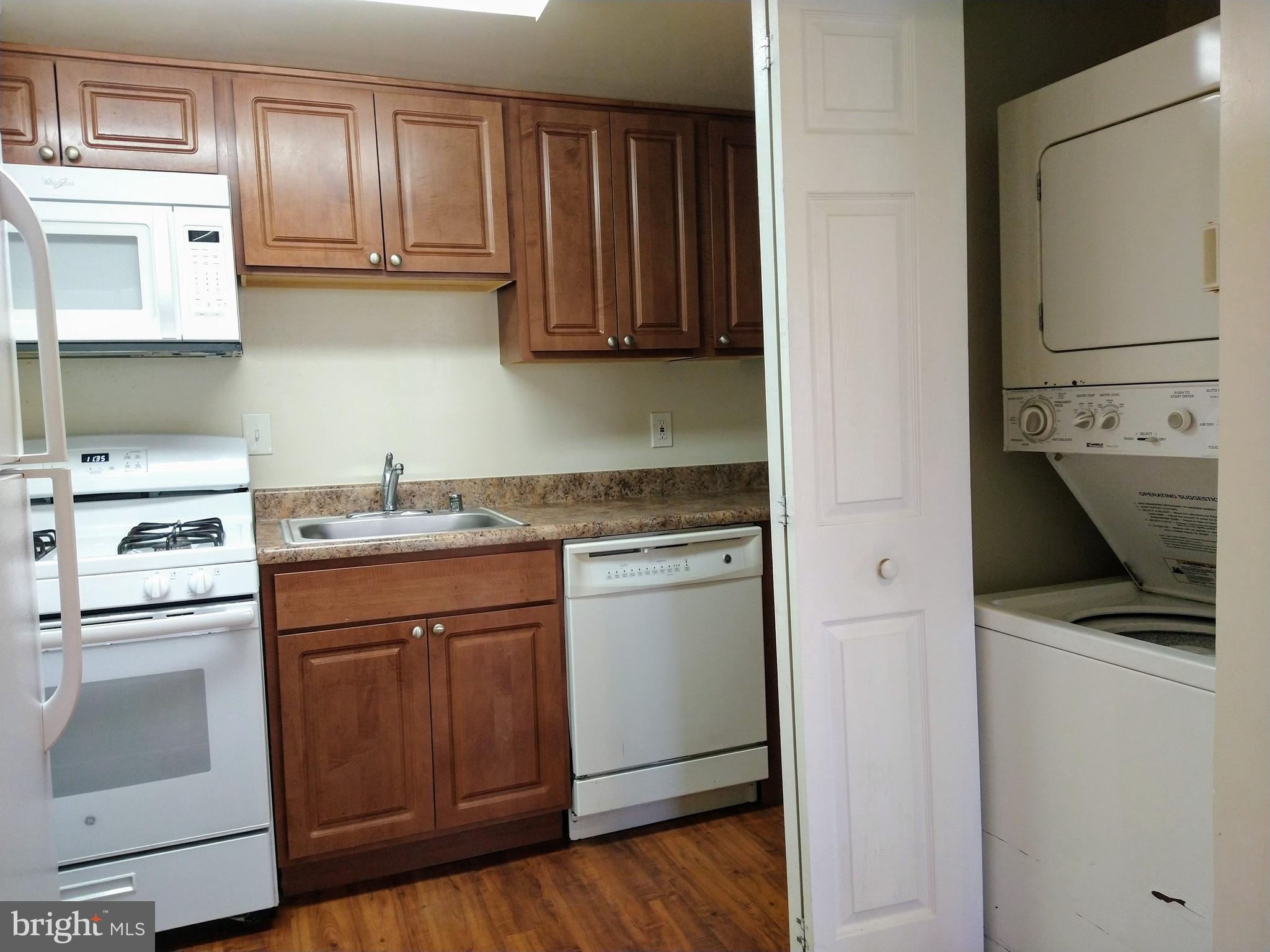 THE HUNTSMAN CONDOMINIUM - Residential Lease