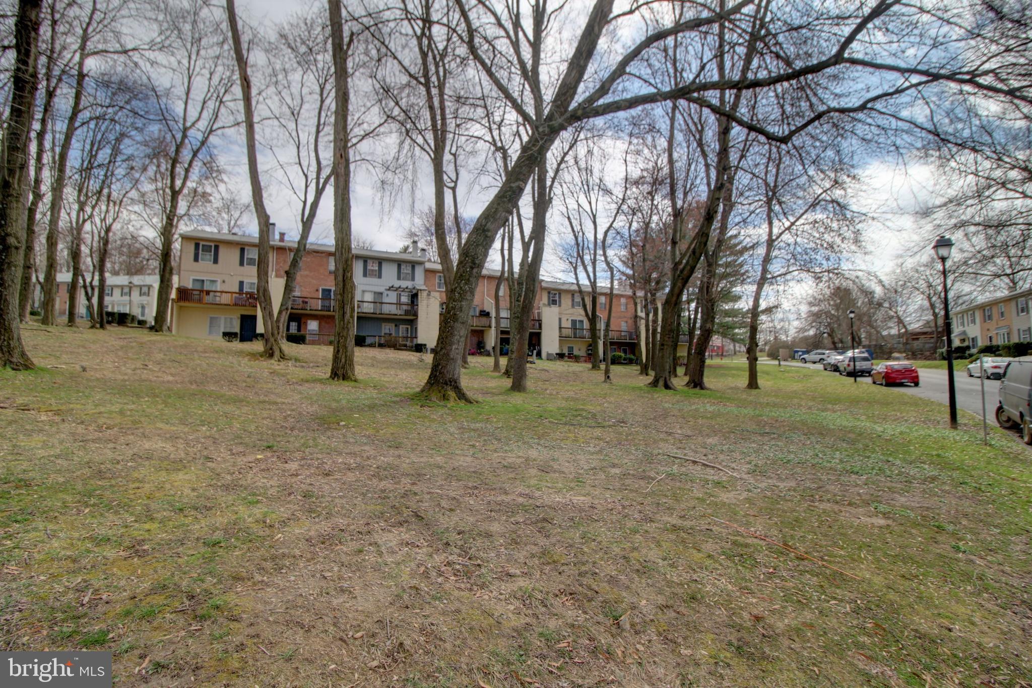 THE HUNTSMAN CONDOMINIUM - Residential Lease