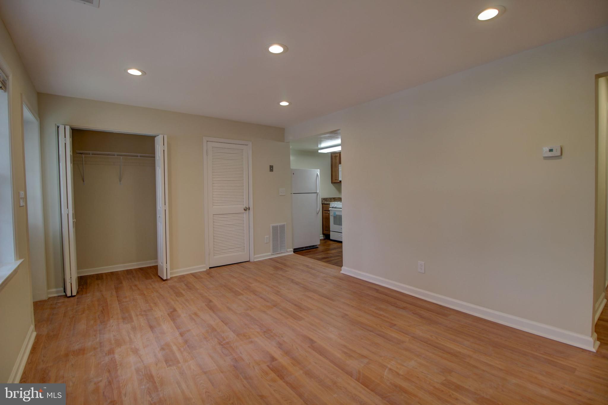 THE HUNTSMAN CONDOMINIUM - Residential Lease