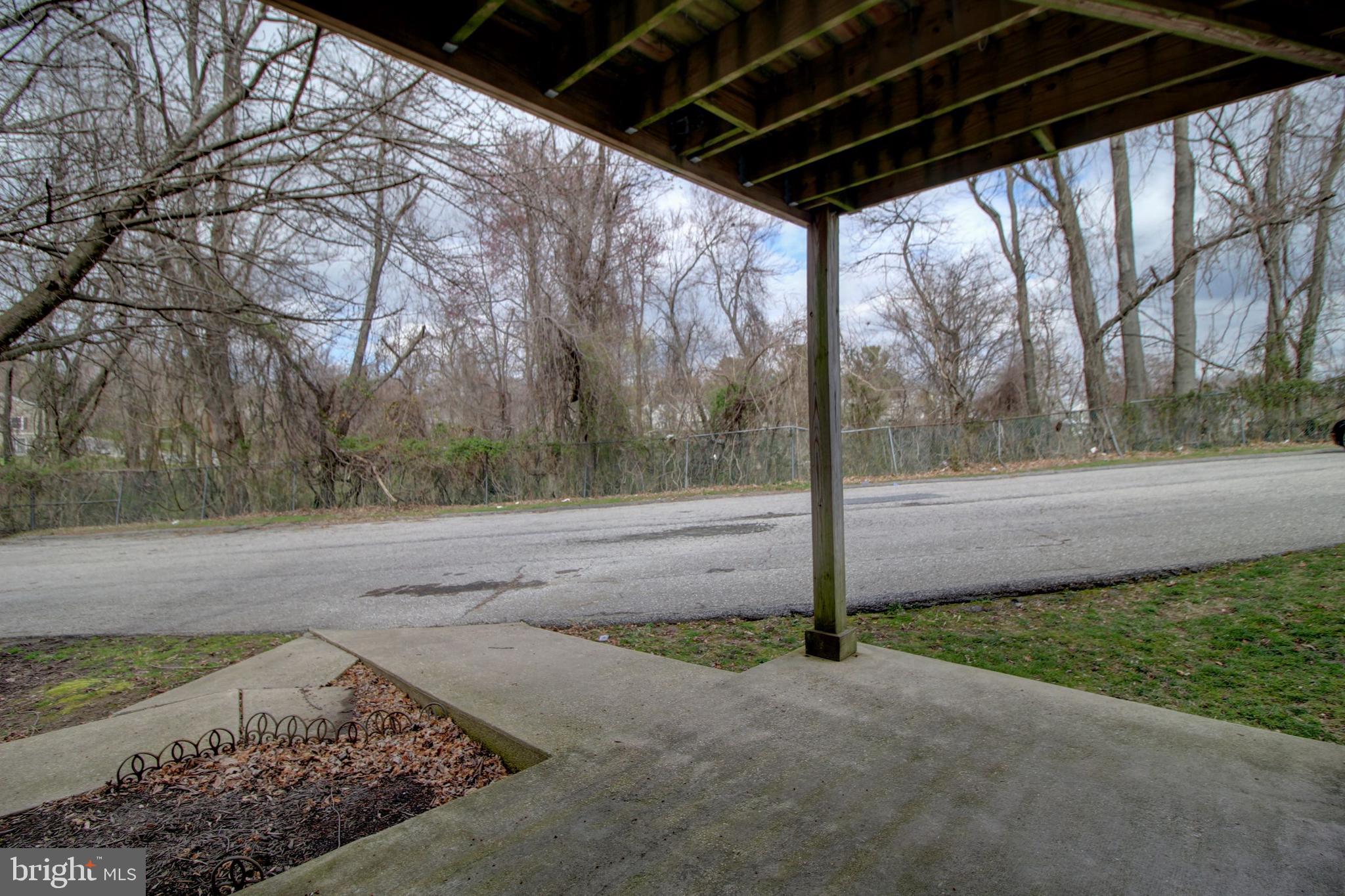 THE HUNTSMAN CONDOMINIUM - Residential Lease