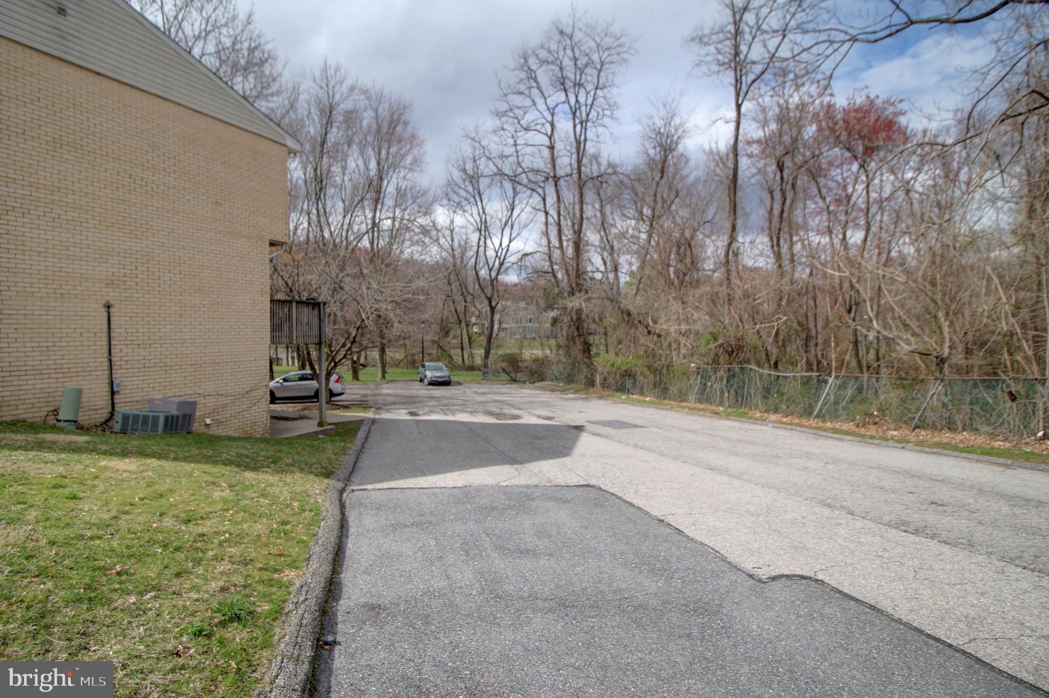 THE HUNTSMAN CONDOMINIUM - Residential Lease