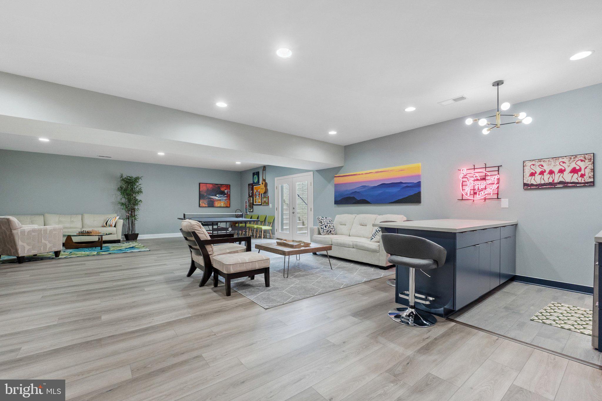 SHENANDOAH, LAKE FREDERICK - Residential