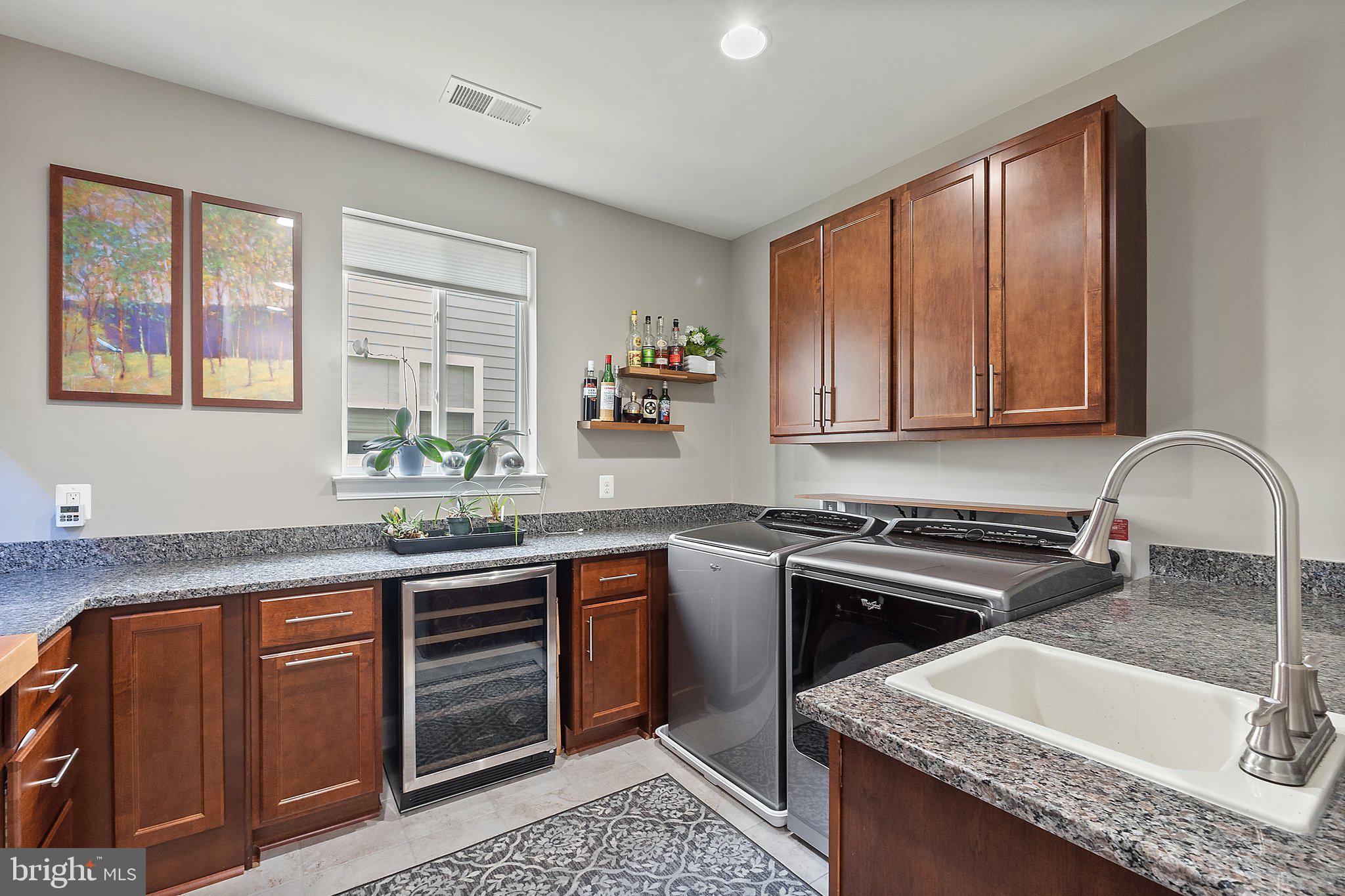 SHENANDOAH, LAKE FREDERICK - Residential