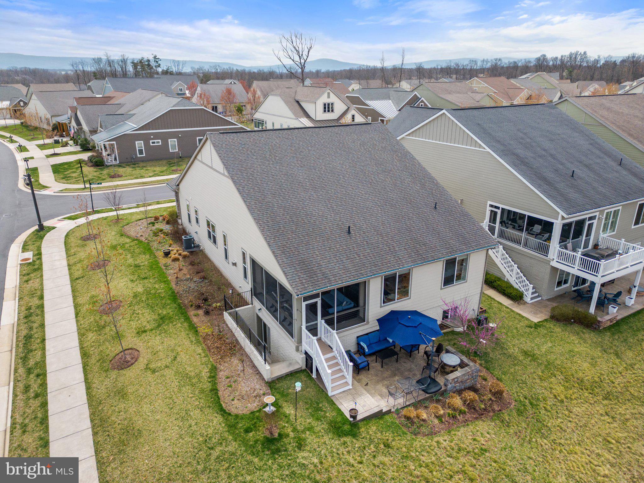 SHENANDOAH, LAKE FREDERICK - Residential