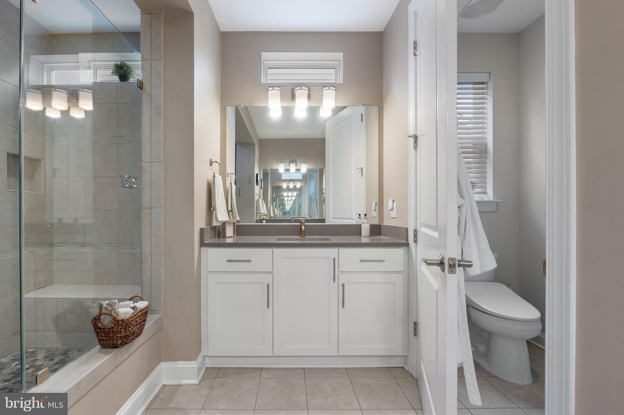 SHENANDOAH, LAKE FREDERICK - Residential